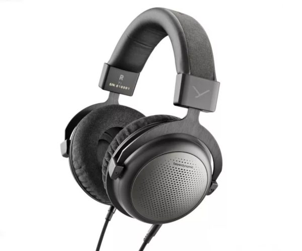 Beyerdynamic T1 v3